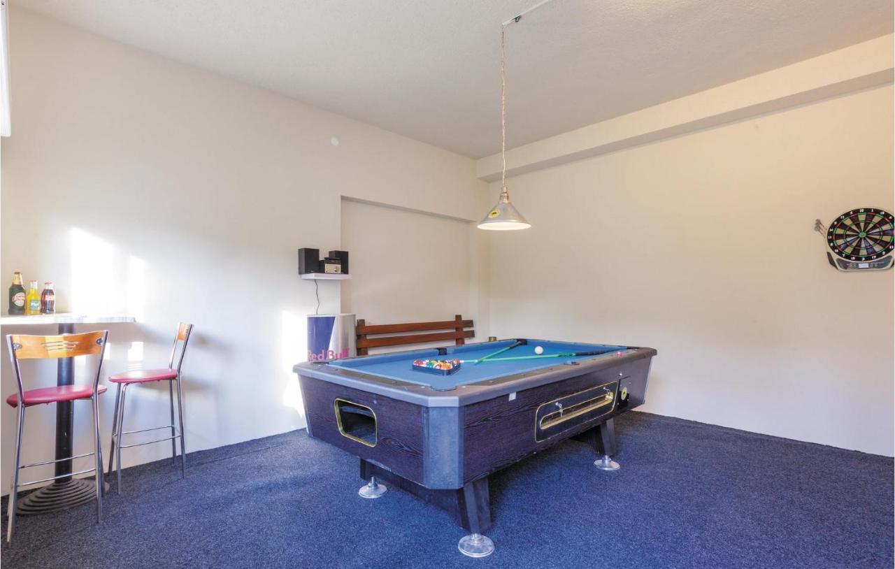 Lovely Apartment In Kastel Stafilic With Jacuzzi Kaštela Esterno foto